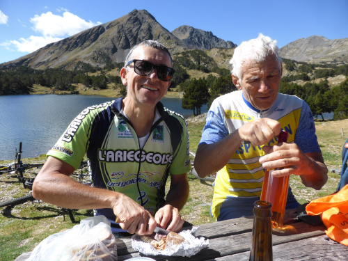 casse croute au refuge Camporells